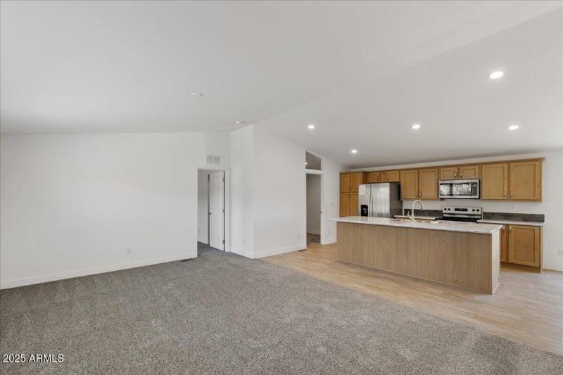 03-Living to Kitchen