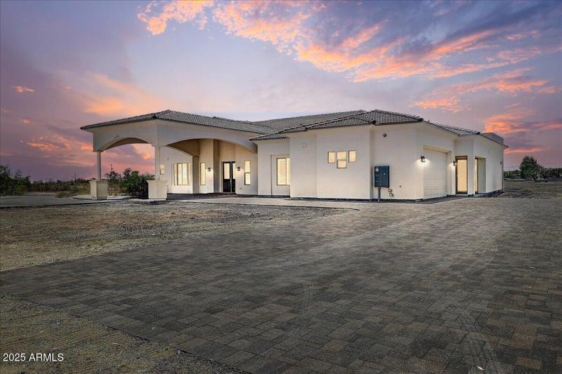 01-Front Of Home Twilight