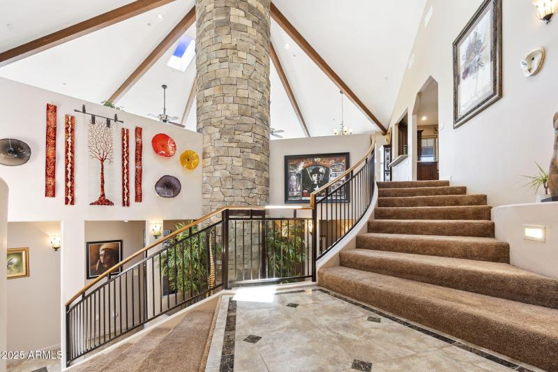 Entry Staircase Landing