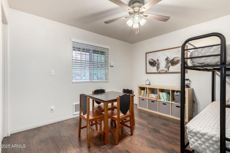 Upstairs guest bedroom