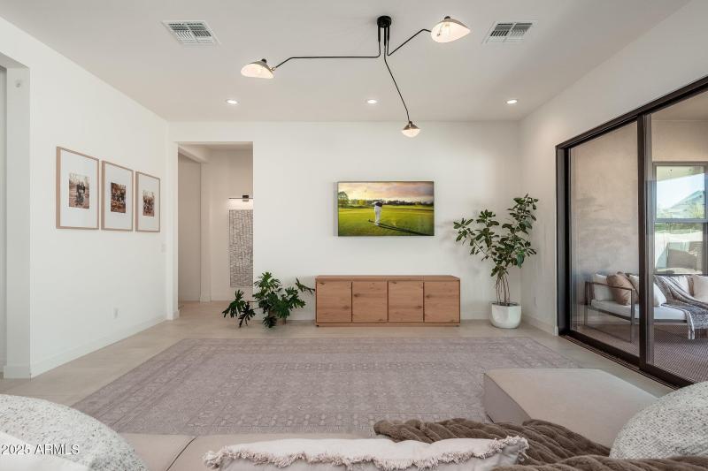 21946 E Via De Arboles - 08