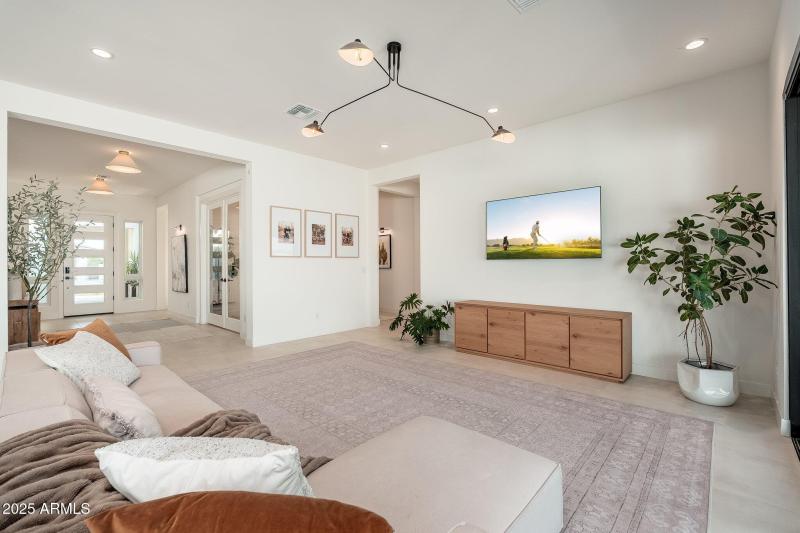 21946 E Via De Arboles - 09