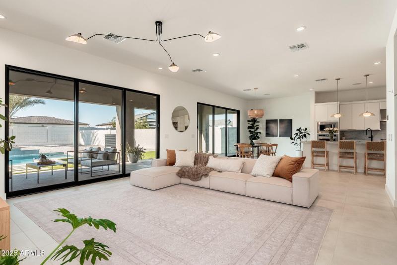 21946 E Via De Arboles - 10