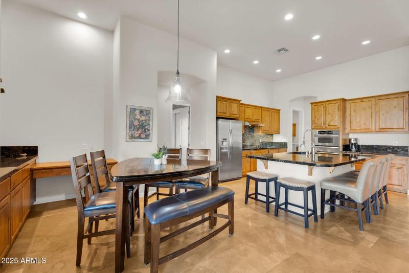 Spacious eat-in kitchen