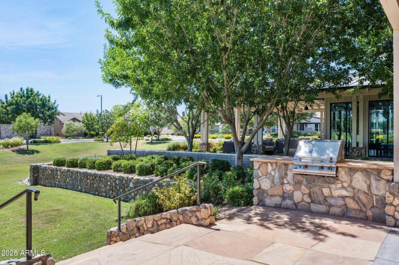 76-web-or-mls-19910-e-vallejo-st