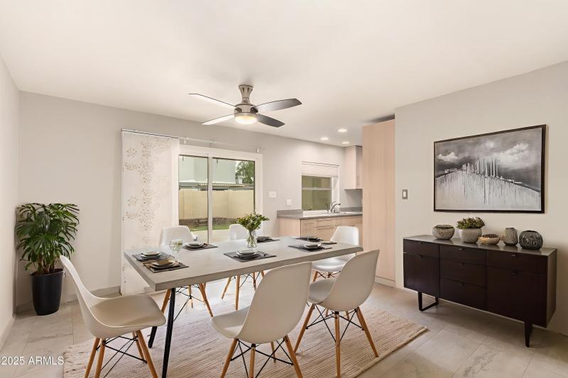 17-Rovey-8212 - Dining Room - Modern - 1