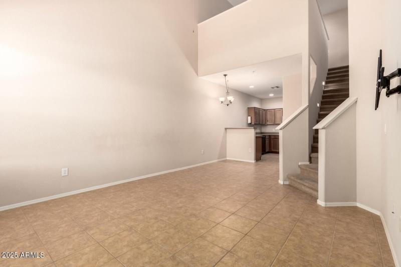 4-Entry into Family Room