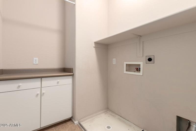 18-Upstairs Separate Laundry Room