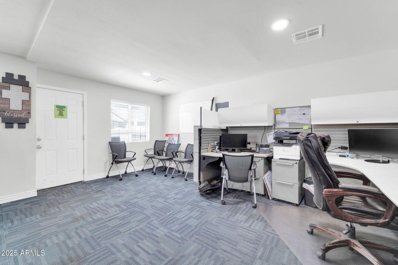 2837 W Northern Ave-23