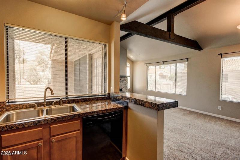 20150404202656549454000000-o