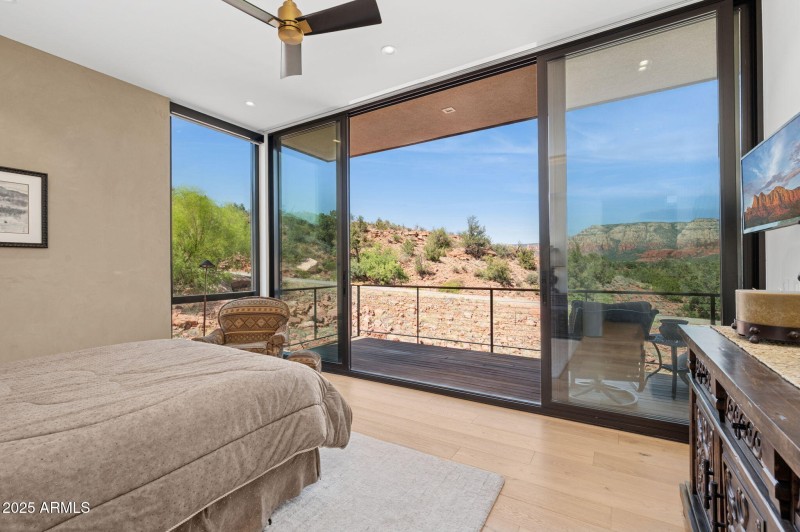 41-web-or-mls-24-jefferson-ct