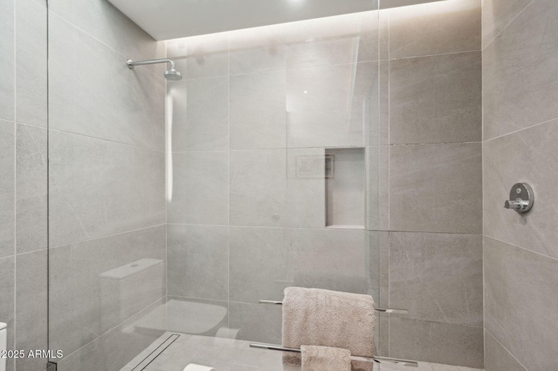 48-web-or-mls-24-jefferson-ct