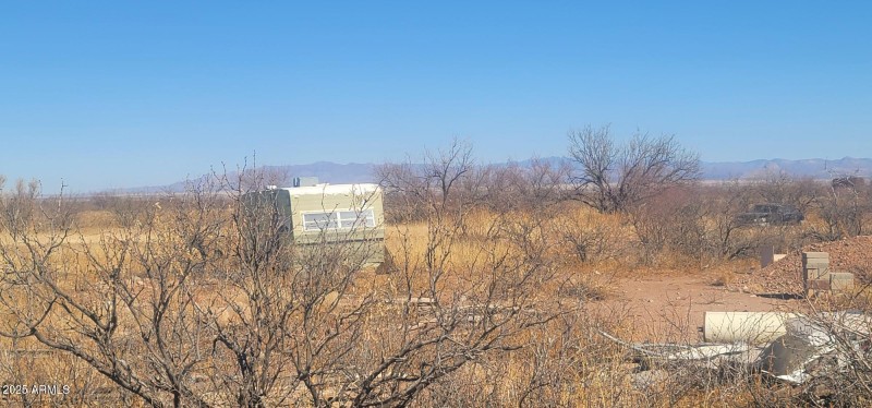 Hwy 80 another old mobile home