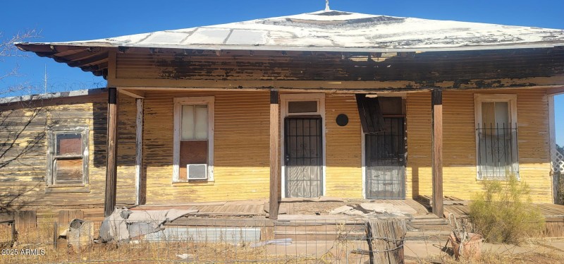 Hey 80 front of the former post office h