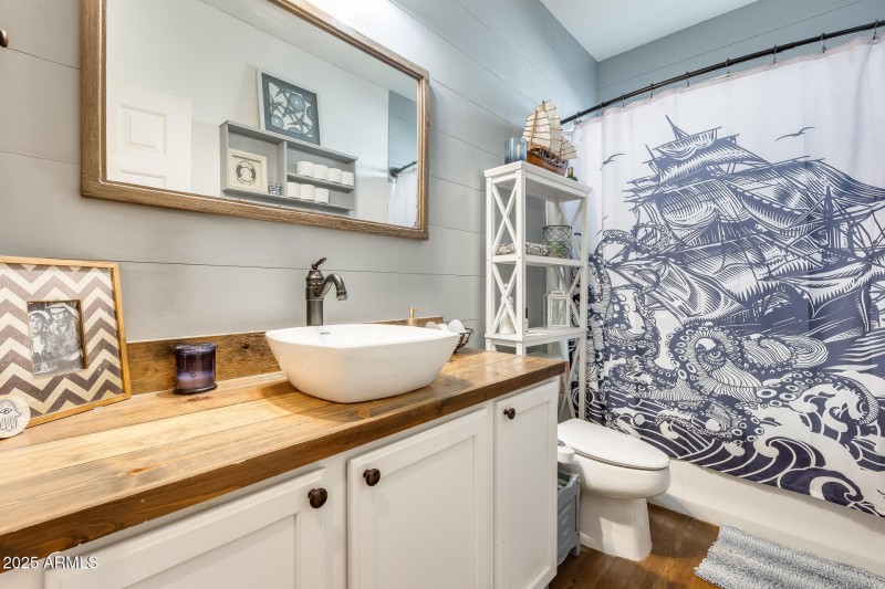 Full Guest Bathroom Downstairs