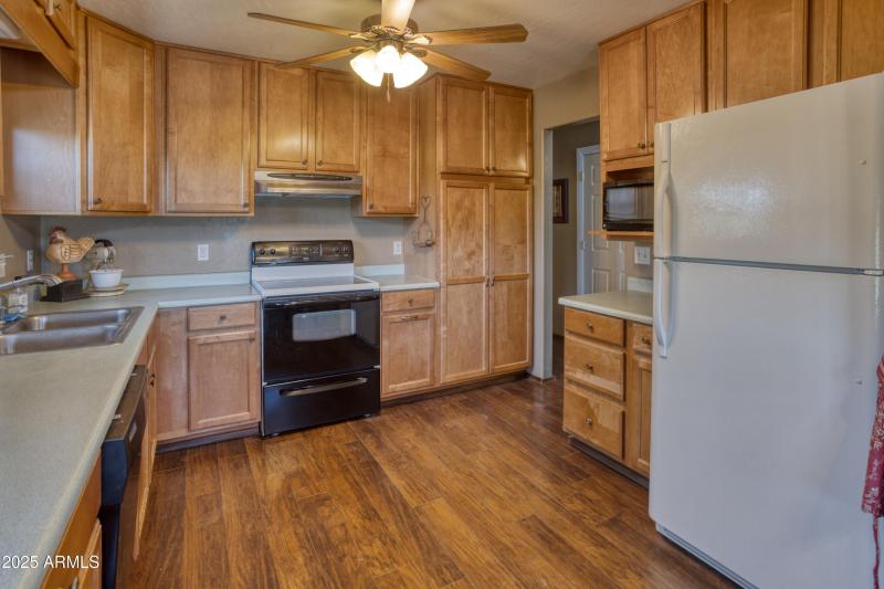 PAX_4924_AuroraHDR2019-edit