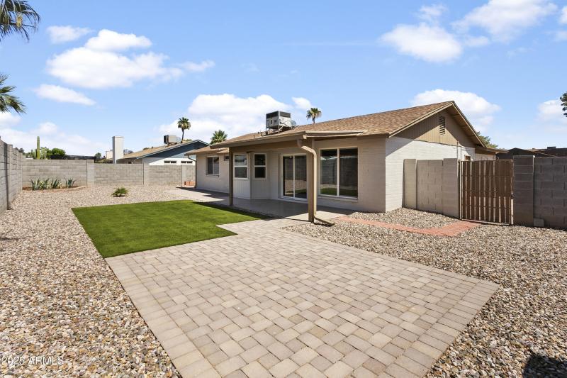 Backyard w/ turf & pavers