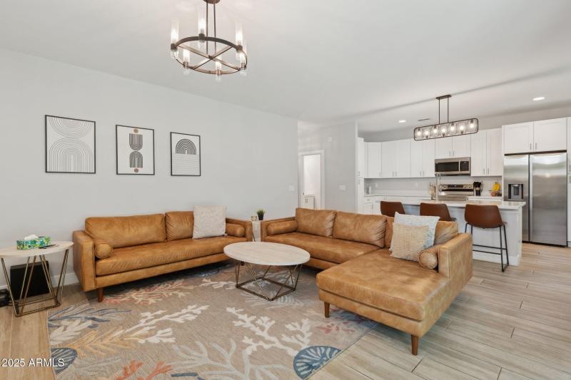 6-web-or-mls-2604-n-27th-st-1