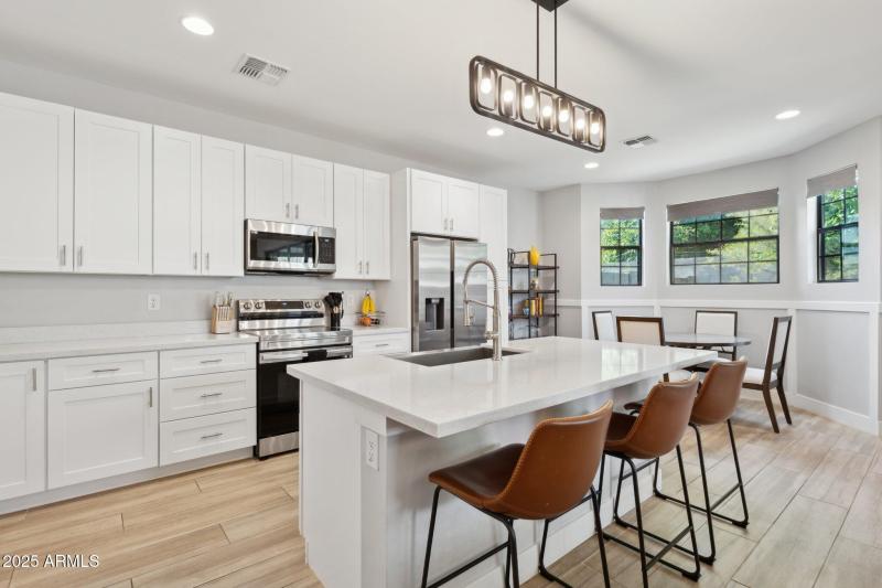 10-web-or-mls-2604-n-27th-st-1