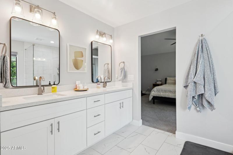 22-web-or-mls-2604-n-27th-st-1