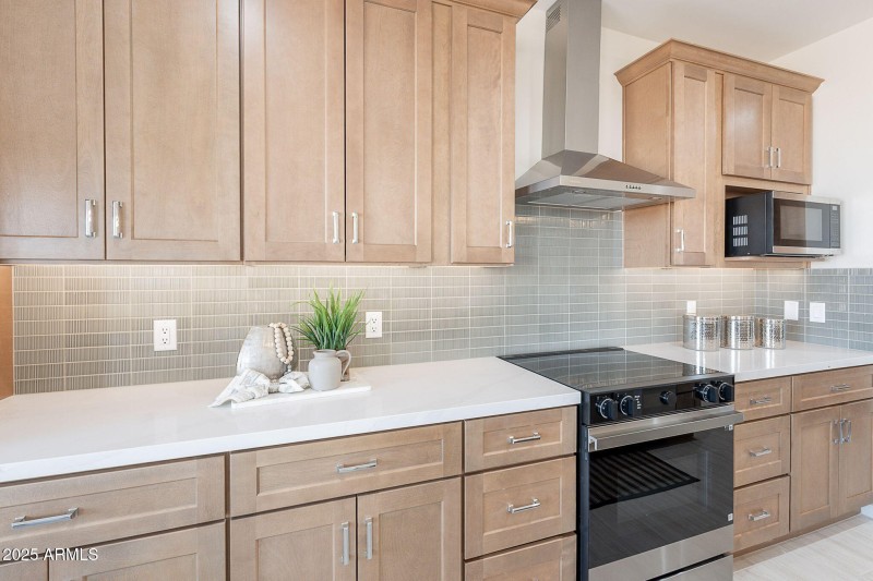 8-web-or-mls-196th-8