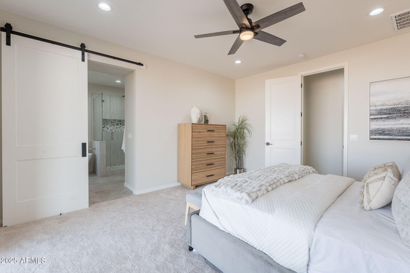 25-web-or-mls-196th-25