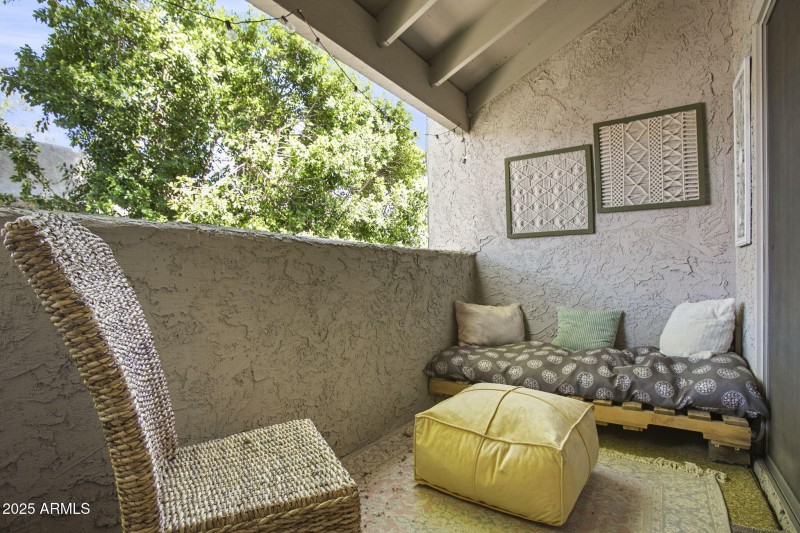 20-web-or-mls-4444-e-paradise-village-pk