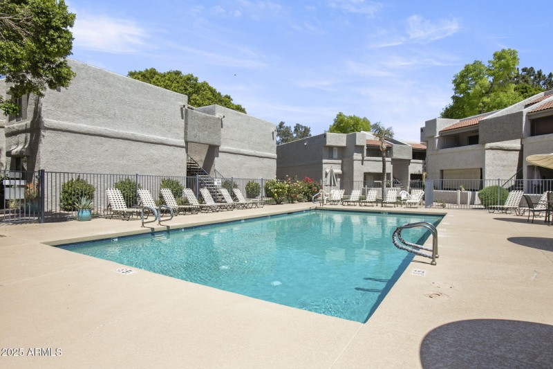 23-web-or-mls-4444-e-paradise-village-pk