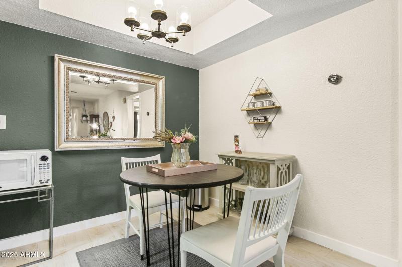 8-web-or-mls-4444-e-paradise-village-pkw