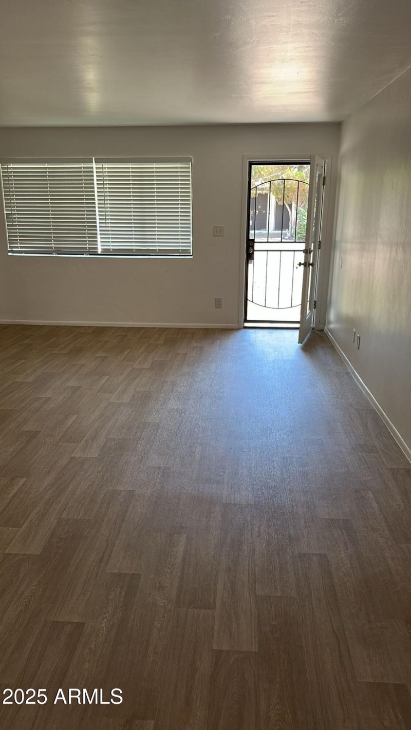 Avalon Unit 3 - Living Room