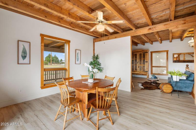 18-Breakfast Nook (4)