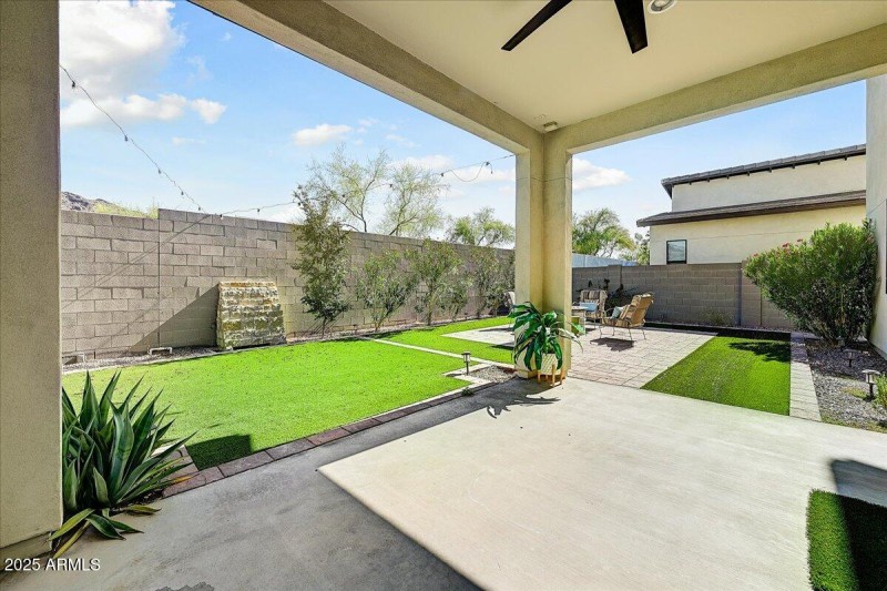 29-Back Patio & Yard