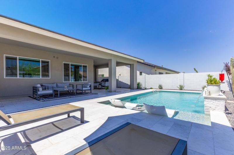 Backyard Paradise Pool