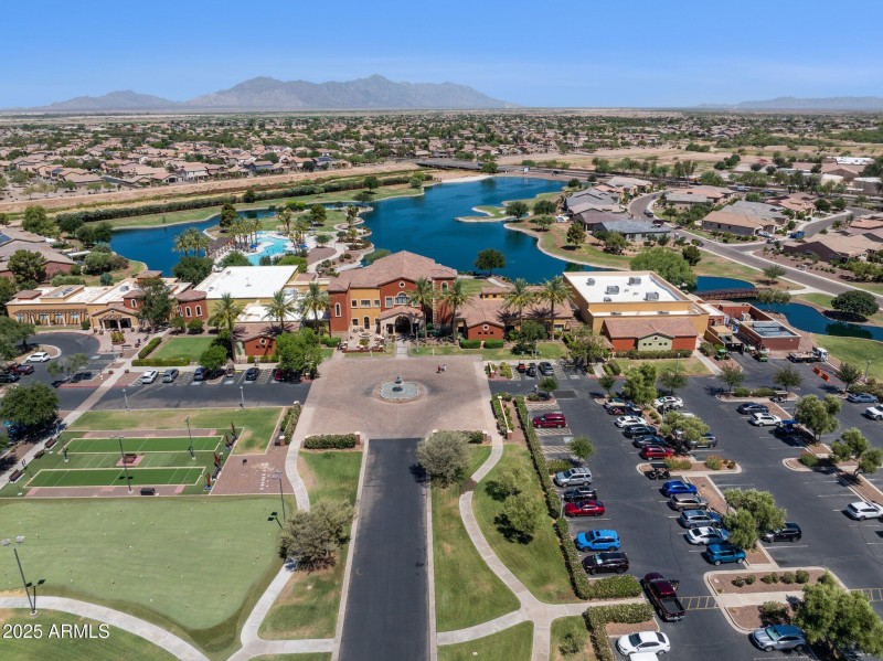 44-web-or-mls-42575-abbey-rd