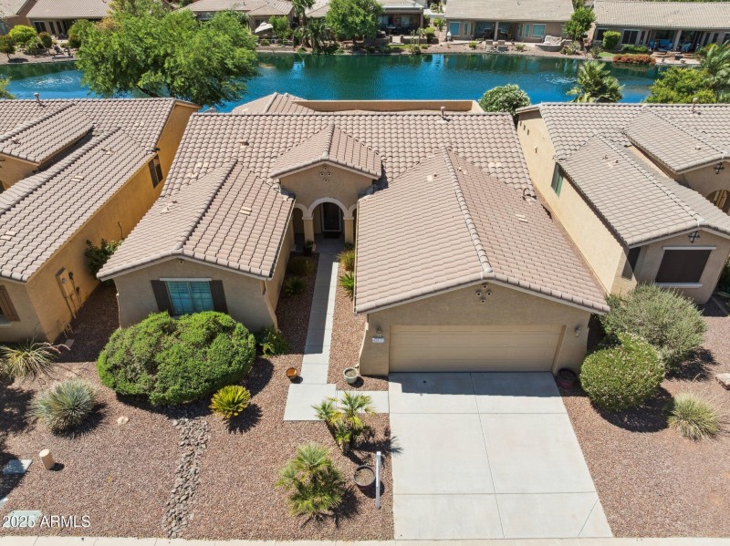 38-web-or-mls-42575-abbey-rd