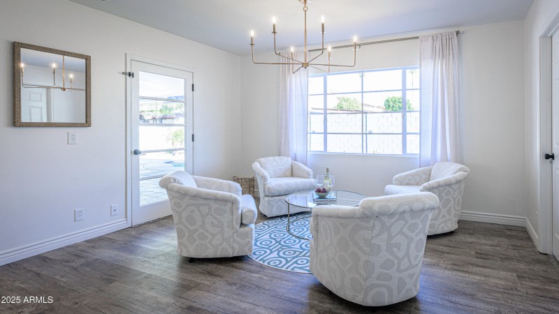 4) 59683-68659833eeb6e