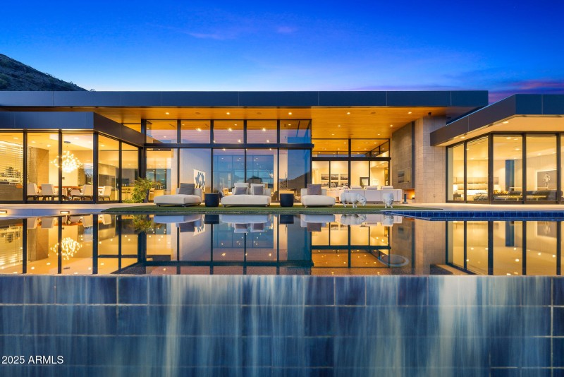 81-backyard property view from game cour