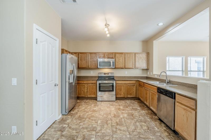 16-web-or-mls-Elm-16