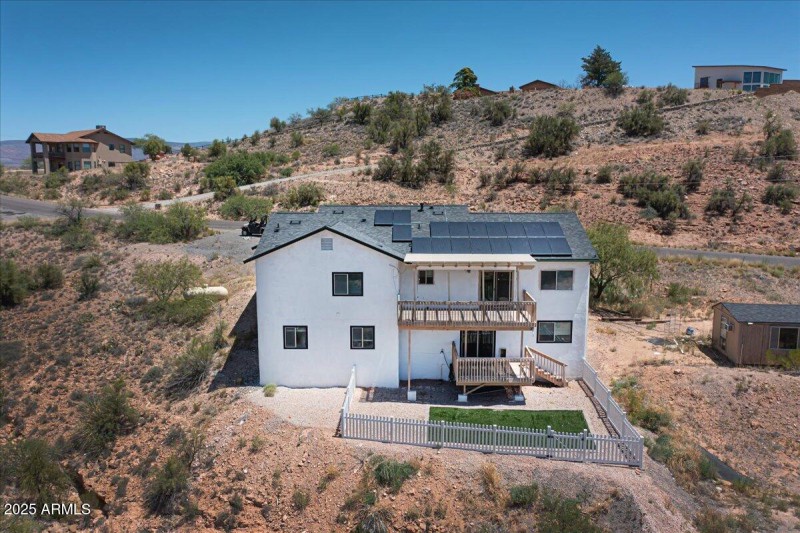 Palisades Aerial Back