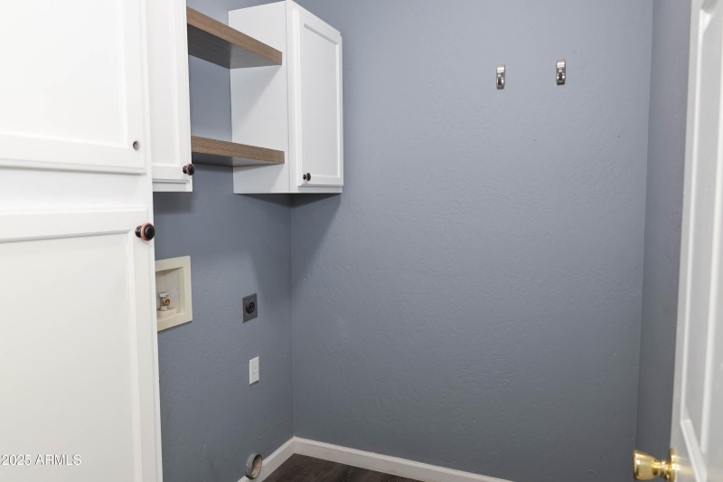 Palisades Laundry Room