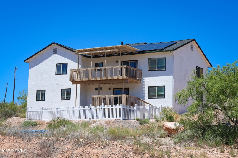 Palisades White Picket Fence