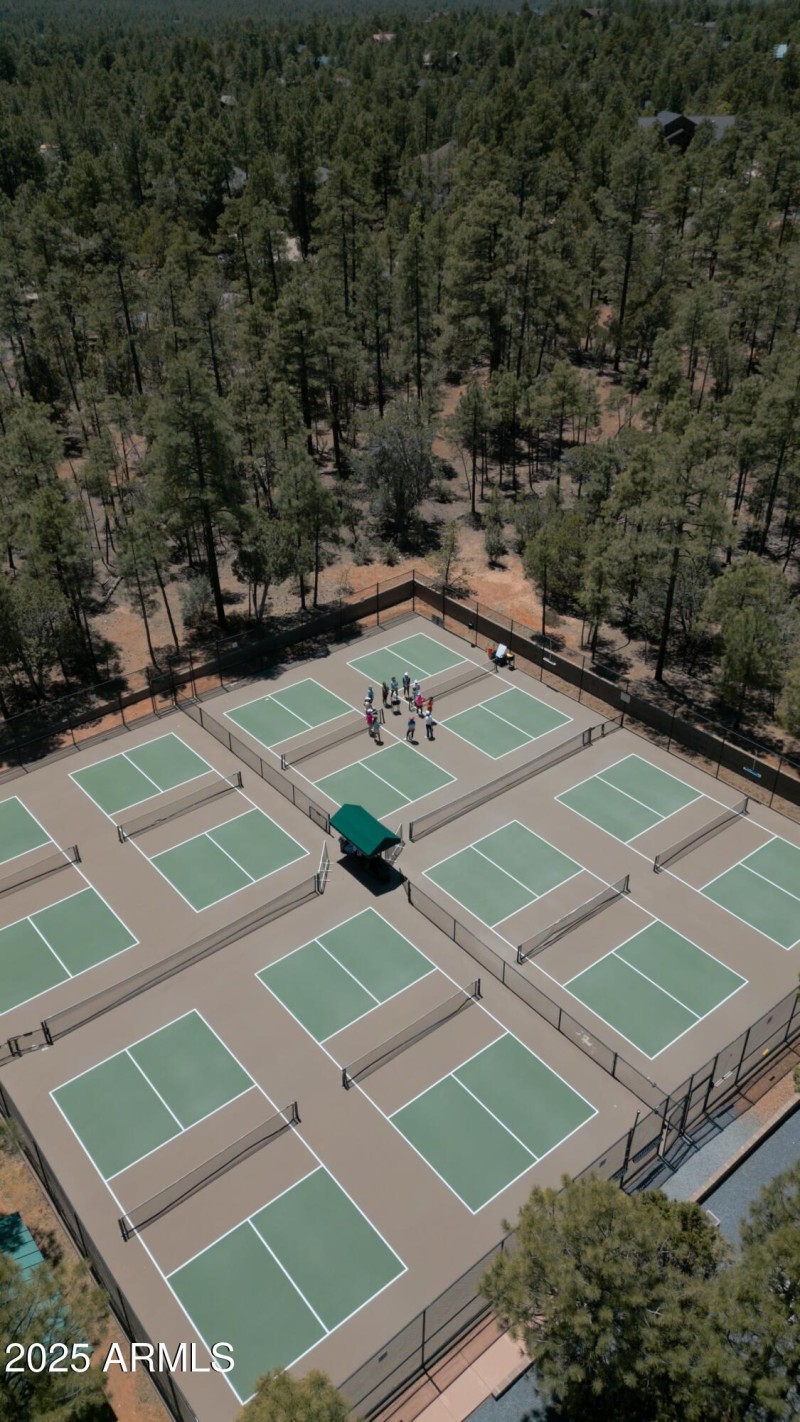 pickleballcourtclubhouse