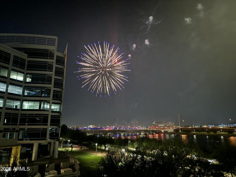 120 E RIO SALADO PKWY #305