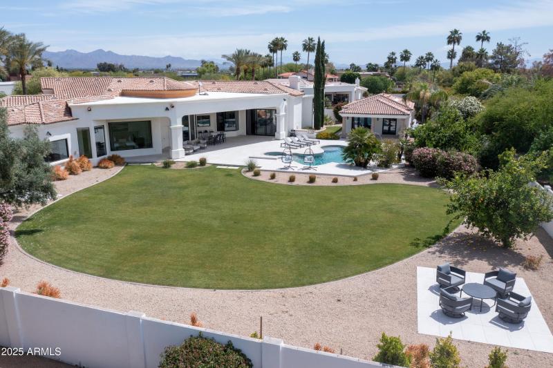 Entertainers Backyard