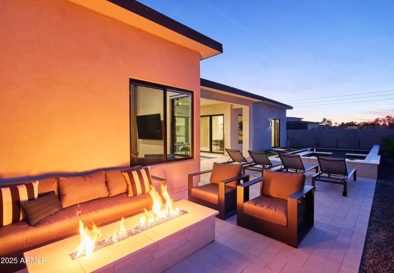 PropertyImageCo_13697N88thPl_WEB_50