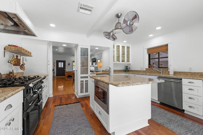 Gourmet Kitchen