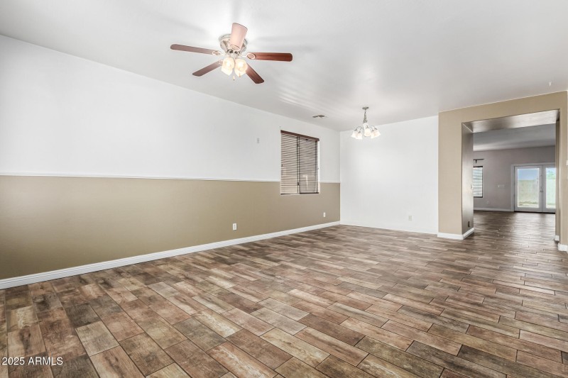 08 - Desert Horizons