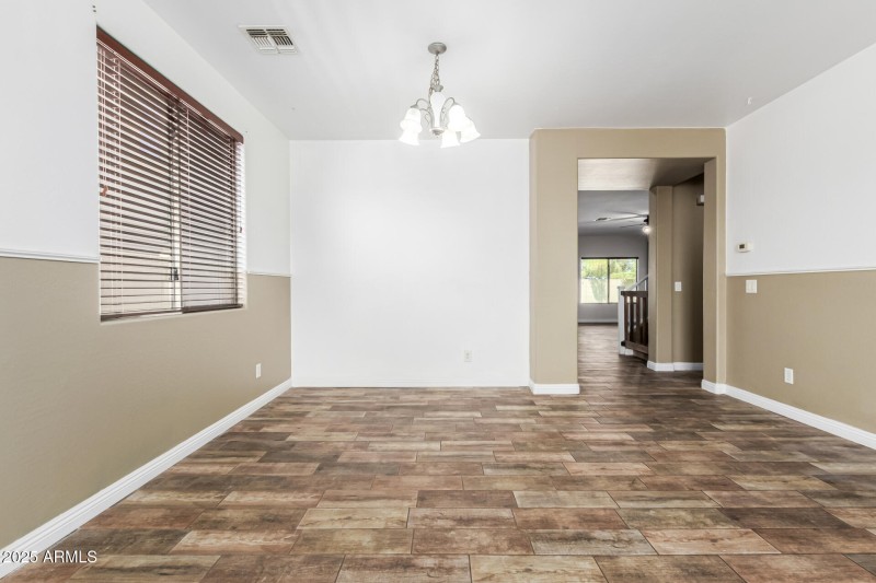 12 - Desert Horizons