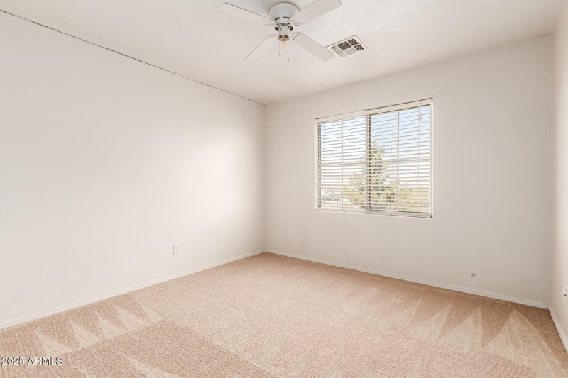 33 - Desert Horizons