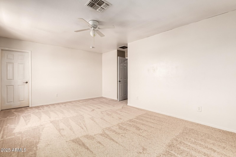 35 - Desert Horizons